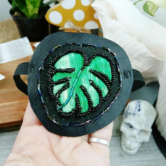 Embroidery Monstera Leaf Eye Patch, Adjustable Vision Ocular Costume Accessory - Picture 2 of 5